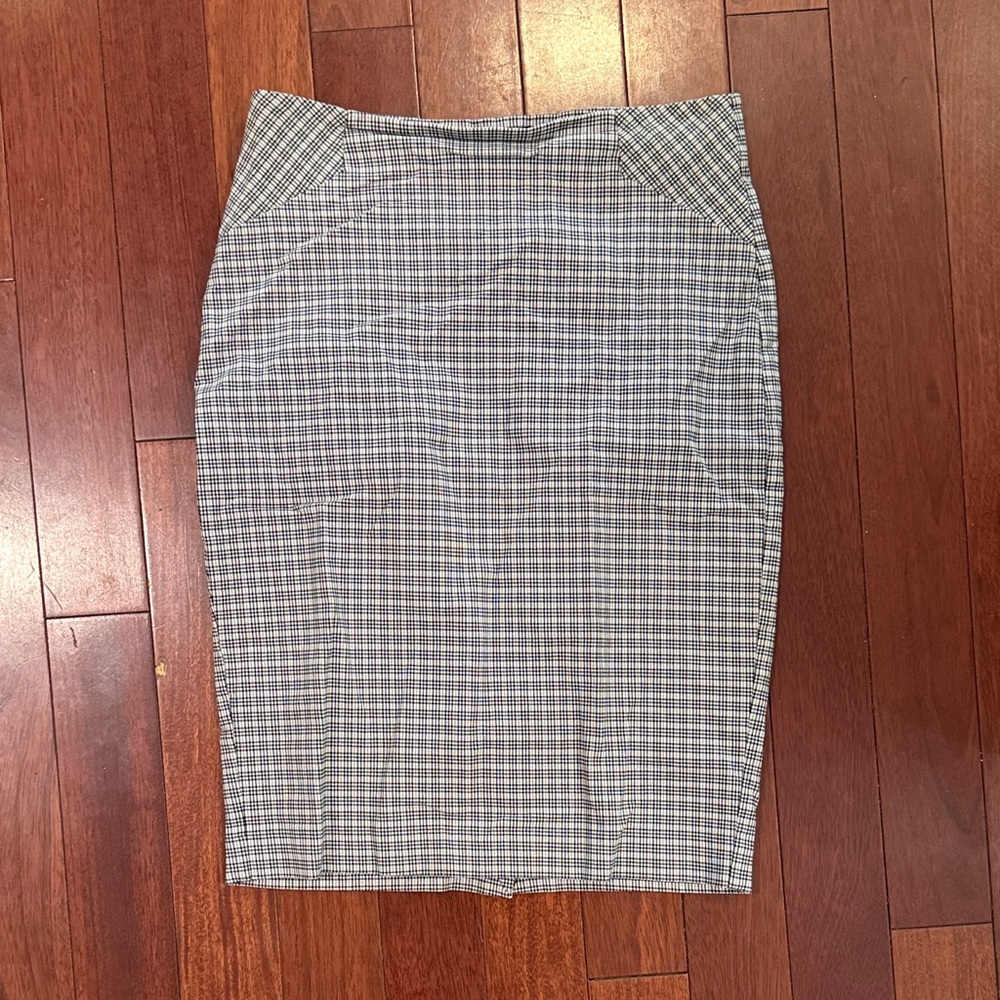 RW&CO. Gray Checkered Pencil Skirt